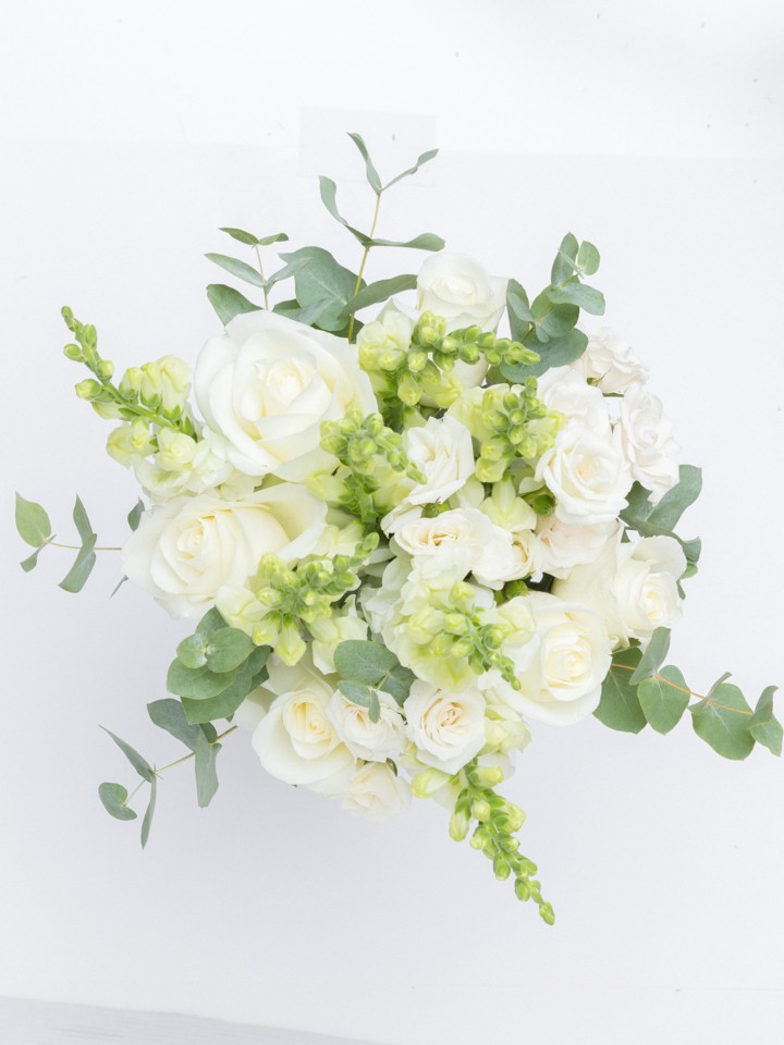 Medium Paulette Bouquet - White Blooms & Silvery Eucalyptus | Ode à la Rose