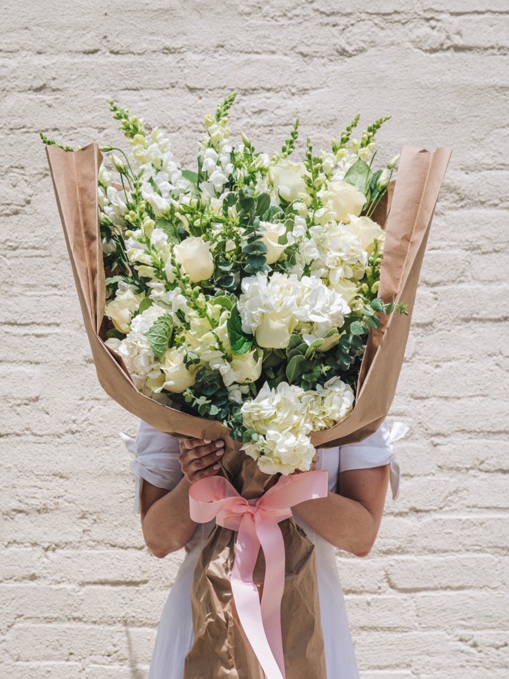 Laksha bouquet of flowers - Laksha Bouquet delivery